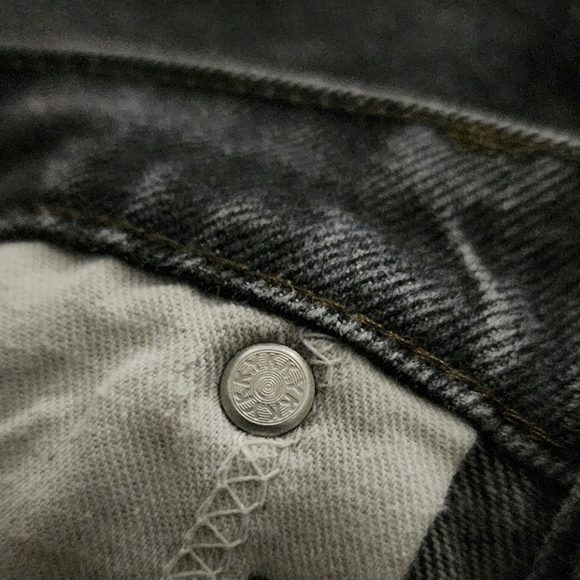 Vintage x 80s 509 Levi Faded Black Denim Red Tab “made in USA” - Picture 11 of 13